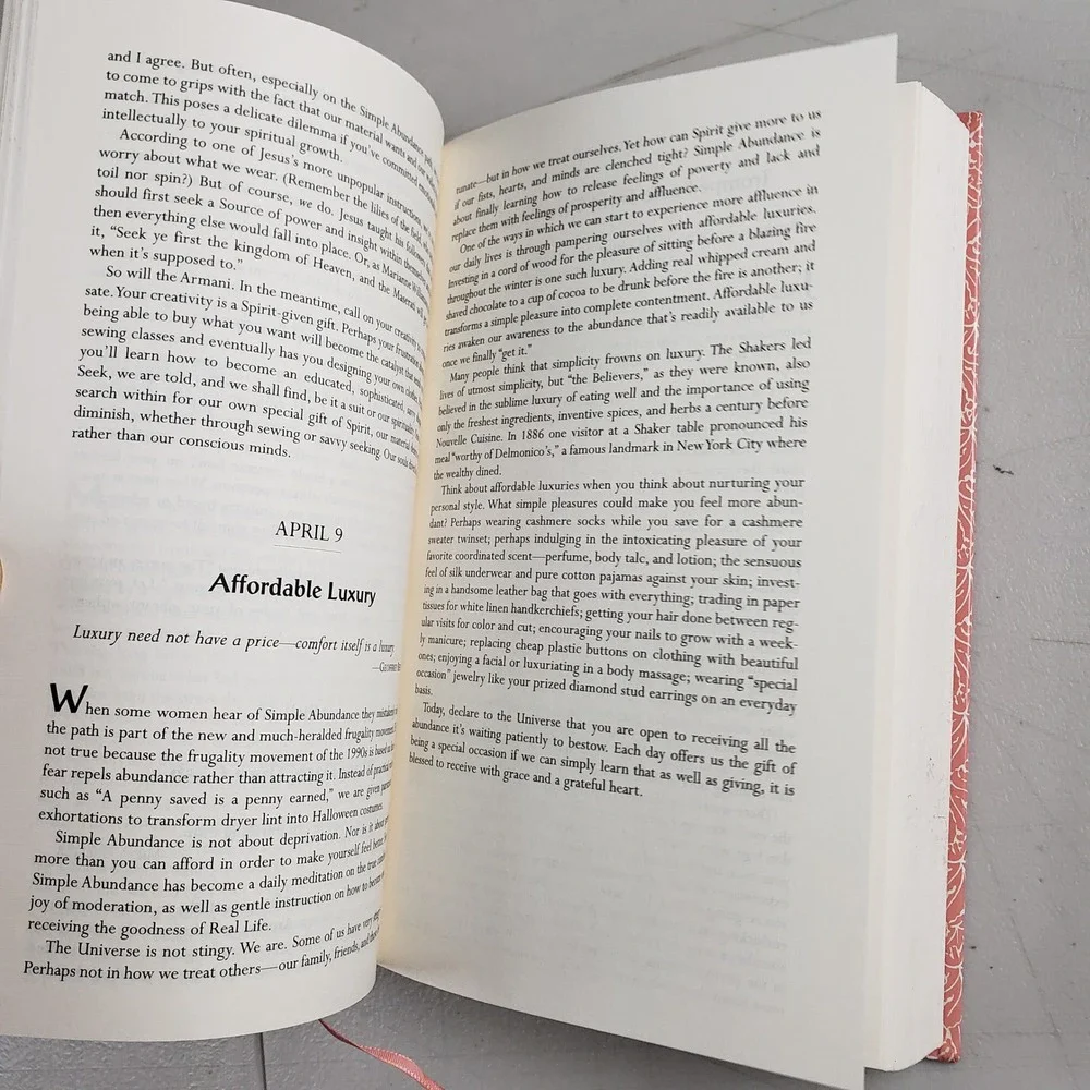 Simple Abundance A Daybook of Comfort and Joy Sarah Ban Breathnach 1995 Hard